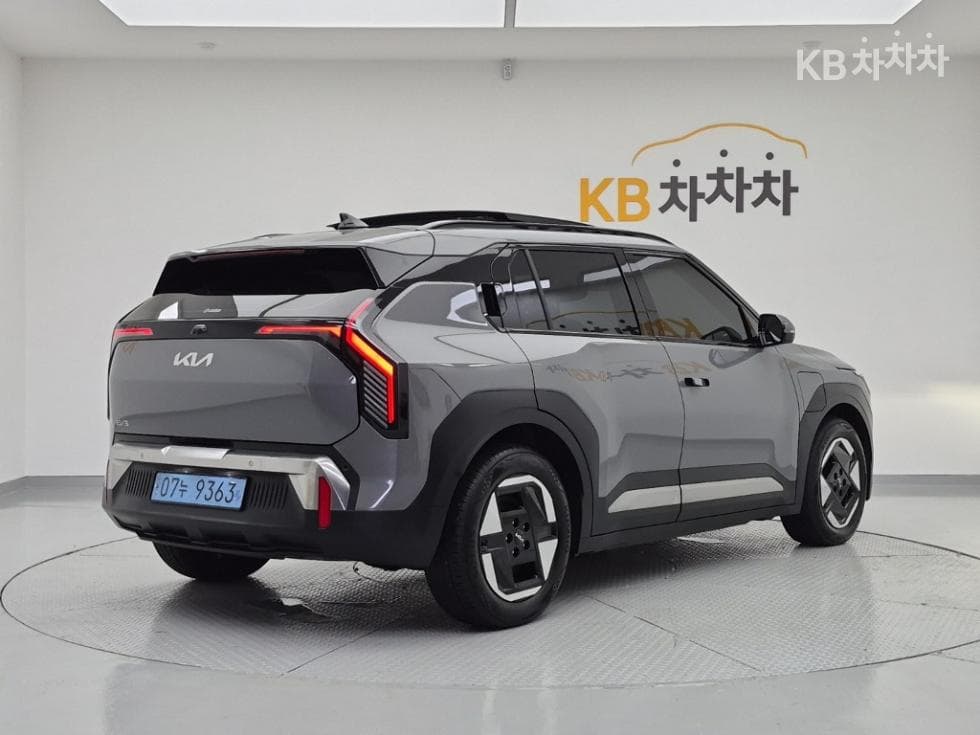 Kia EV3Long Range 2WD 어스 - 4