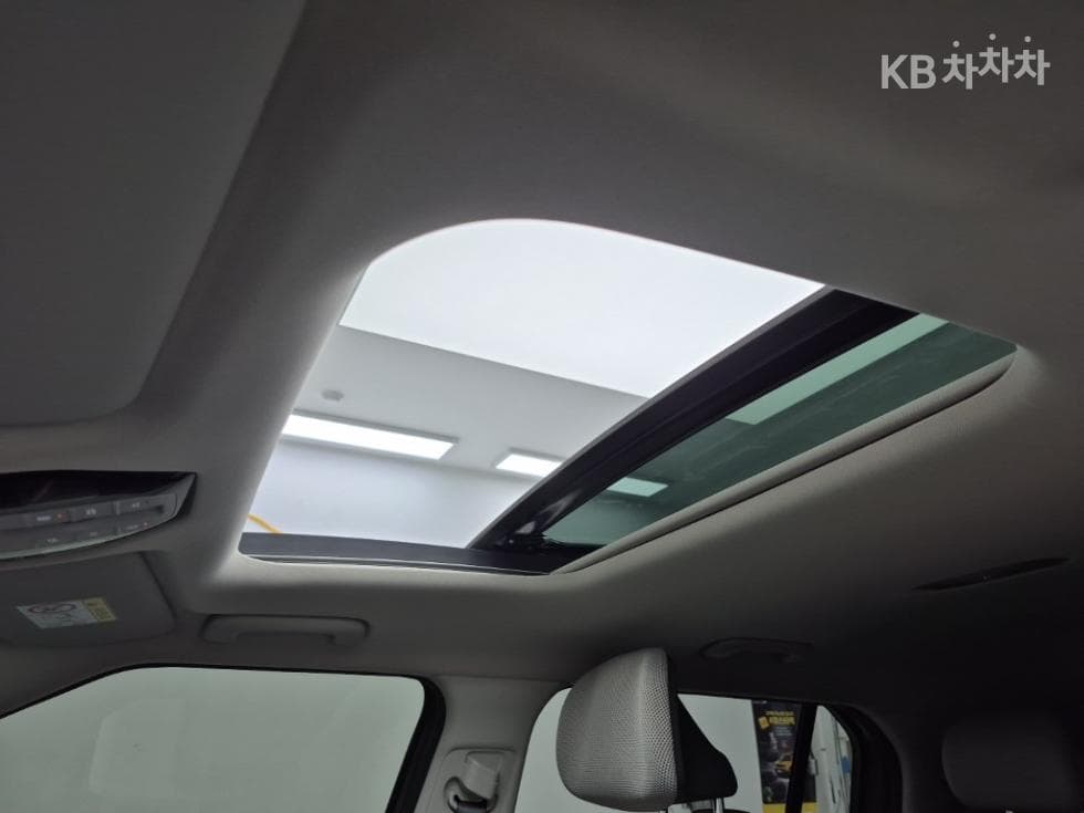 Kia EV3Long Range 2WD 어스 - 13