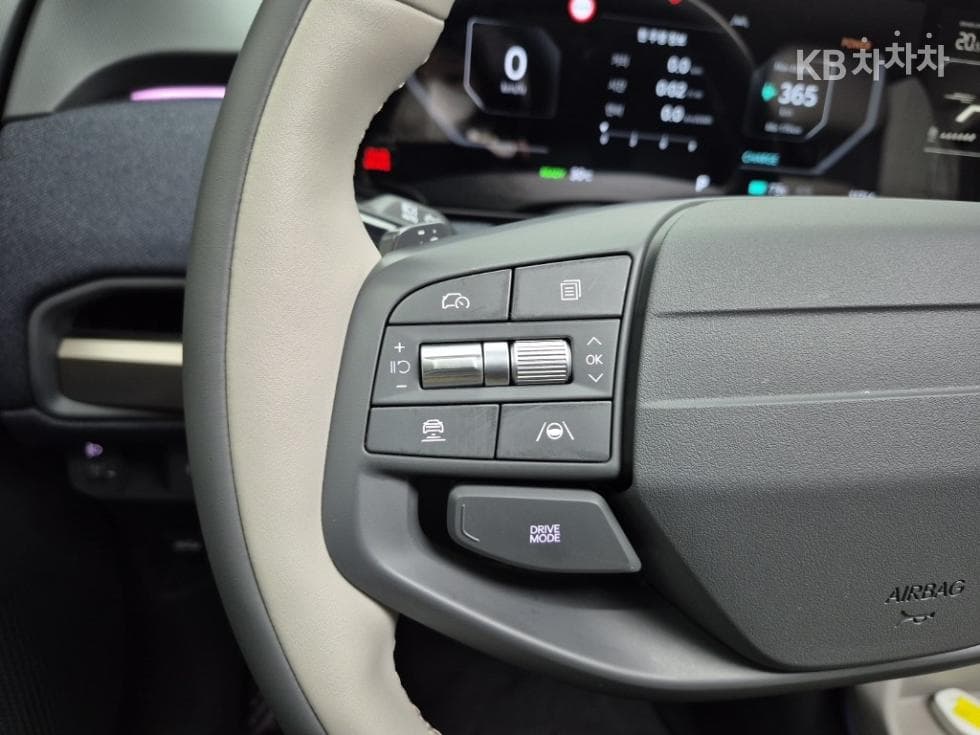 Kia EV3Long Range 2WD 어스 - 16