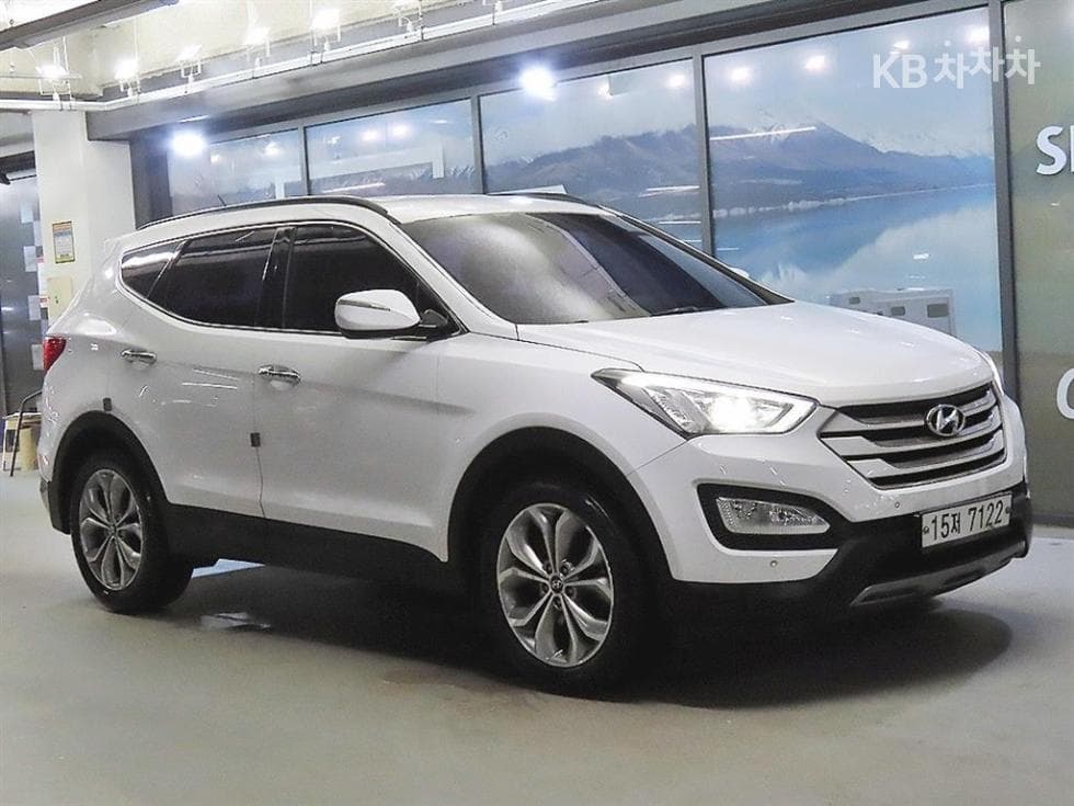Hyundai Santa Fe DM Hyundai R-engine 2.0 diesel 2WD PREMIUM Standard - Image 1