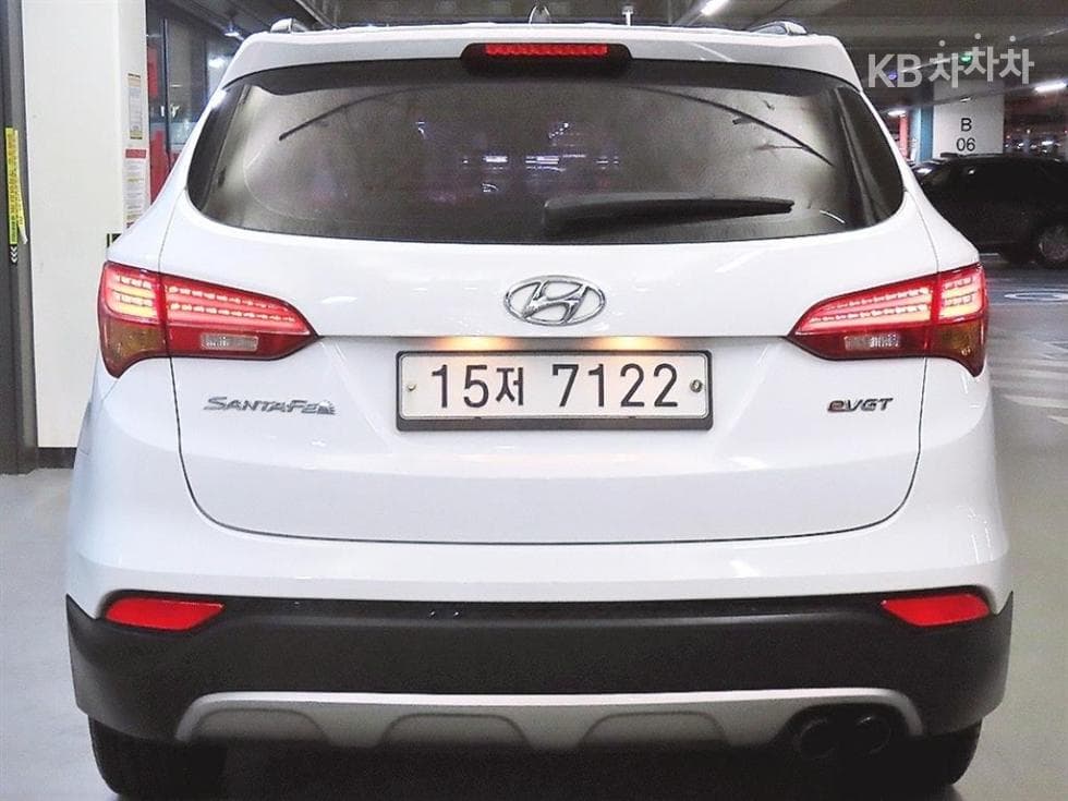 Hyundai Santa Fe DMHyundai R-engine 2.0 diesel 2WD PREMIUM Standard - 5
