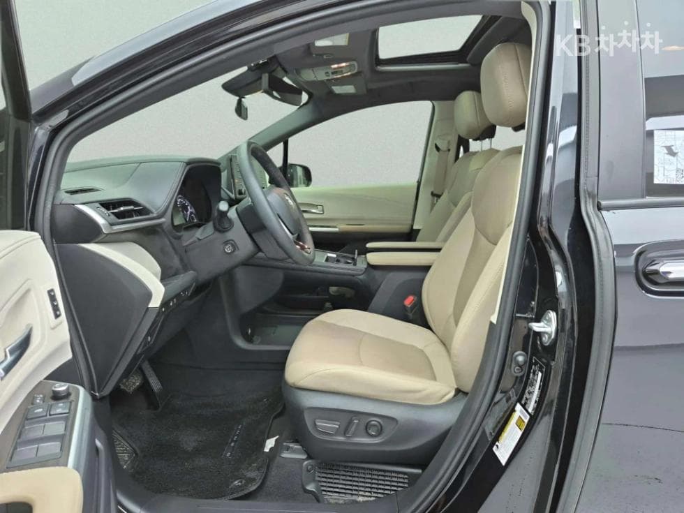 Toyota Sienna2.5L хибрид AWD - 10