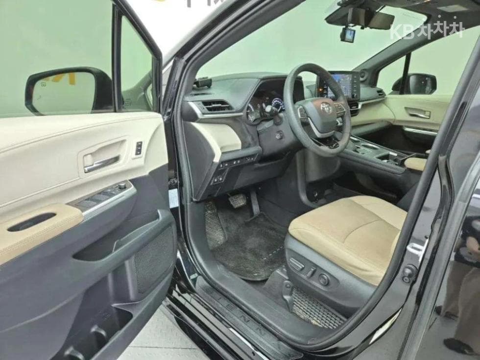 Toyota Sienna2.5L хибрид AWD - 18