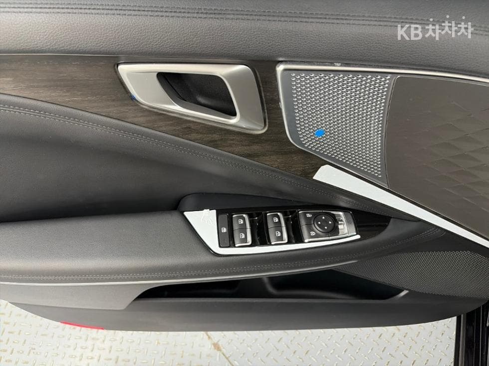 Kia K82.5L gasoline Noblesse - 17