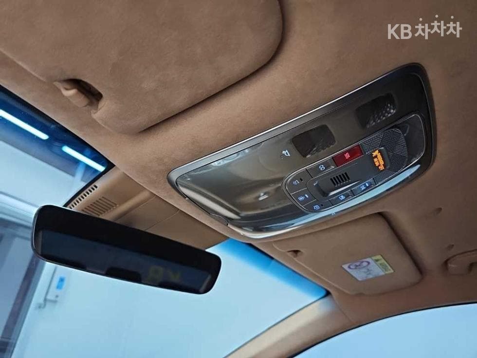 Дженезис G90(RS4)3.5T AWD Стандартен - 17