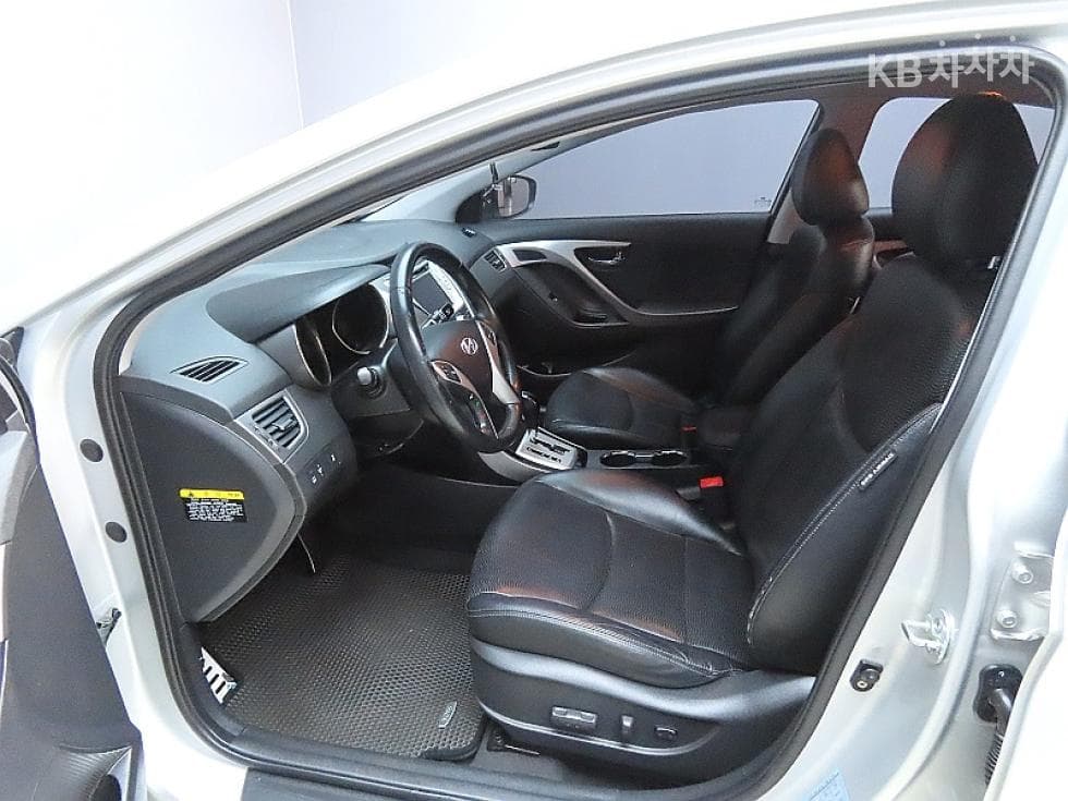 Hyundai Avante (Elantra)MDM16 GDi TOP - 10