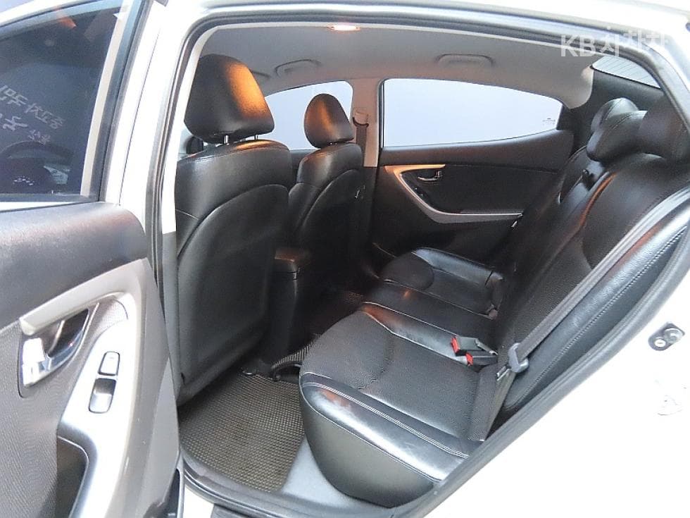 Hyundai Avante (Elantra)MDM16 GDi TOP - 11