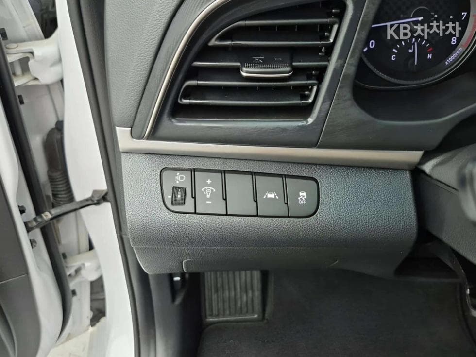 Хюндай The New (фейслифт) Avante (Elantra) ADSmartstream G1.6 Смарт - 16