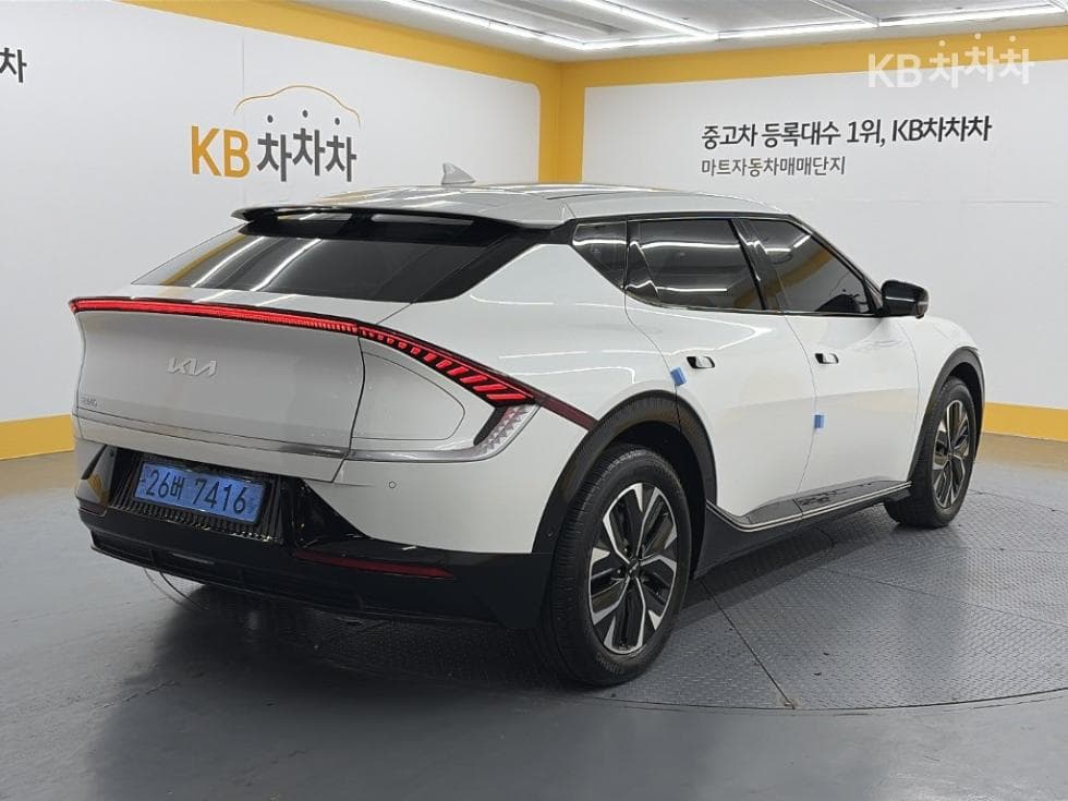 Kia EV6롱 레Seater지 2WD 어스 - 4