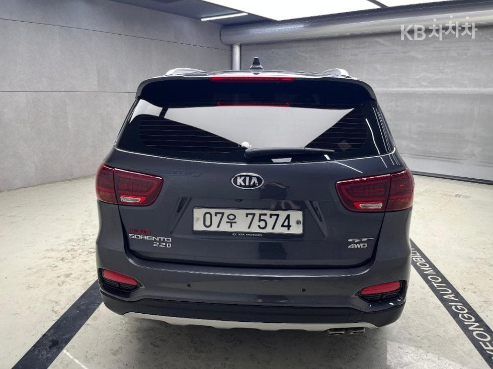 Киа The New (фейслифт) Sorento2.2 Дизел 4x4 마스터 - 3