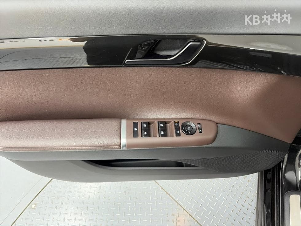 Hyundai The All New Grandeur (Azera)3.5 LPG 일반 Premium - 17