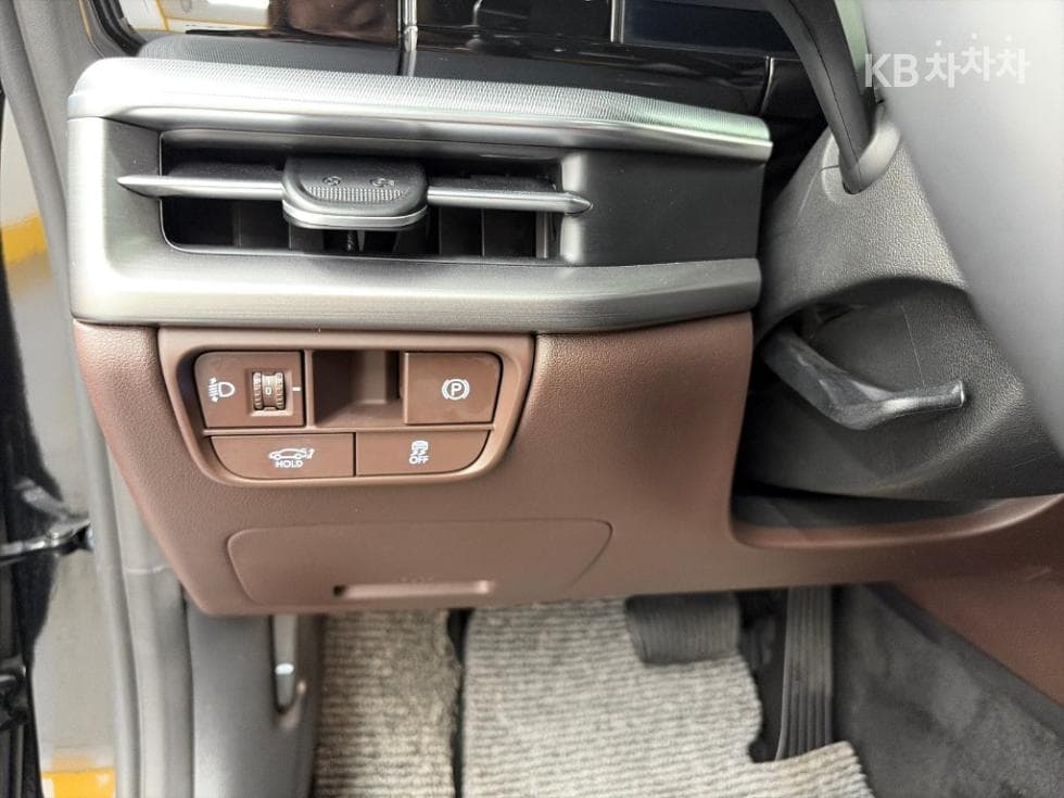 Hyundai The All New Grandeur (Azera)3.5 LPG 일반 Premium - 18
