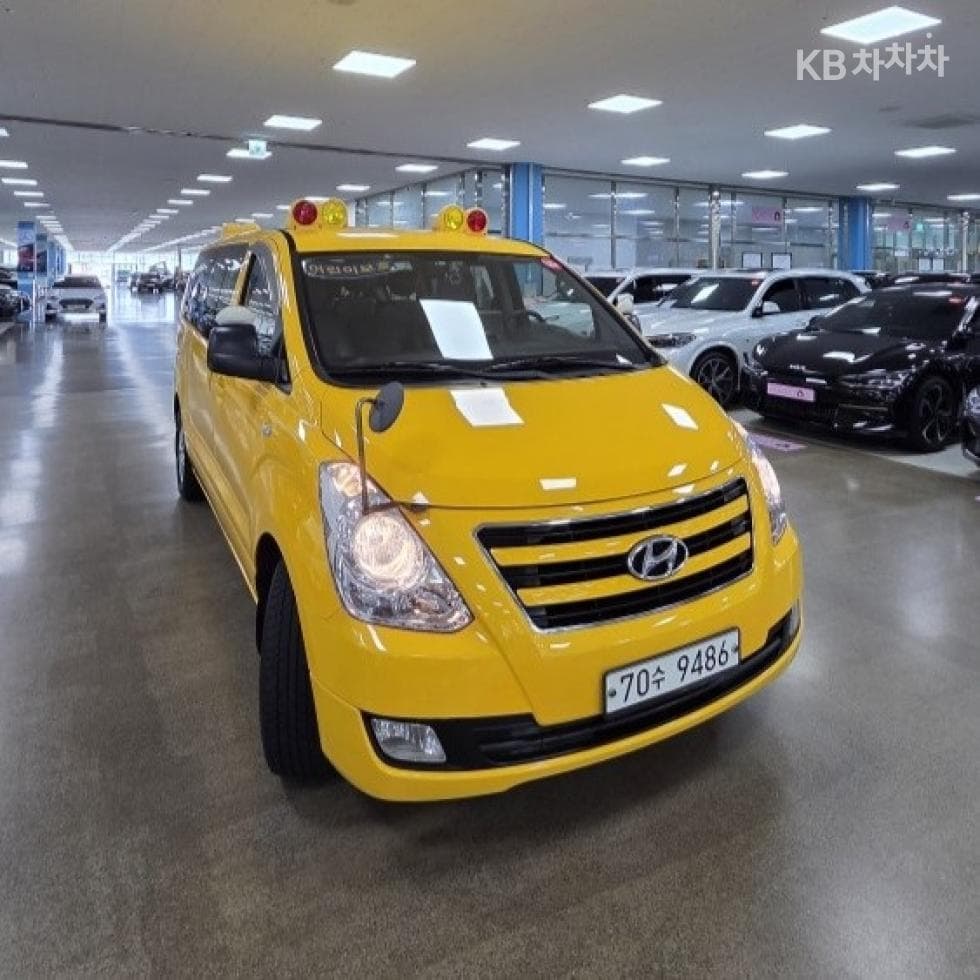 Hyundai Grand Starex15-seater 어린이버스 Luxury - 2