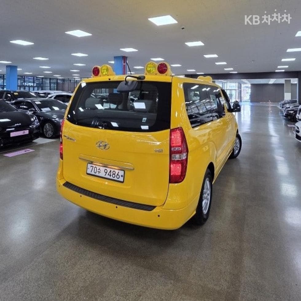 Hyundai Grand Starex15-seater 어린이버스 Luxury - 3