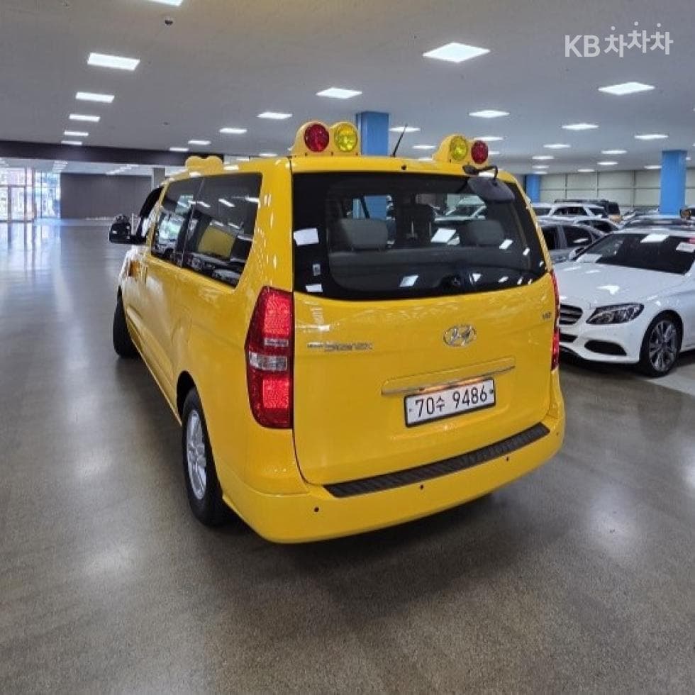 Hyundai Grand Starex15-seater 어린이버스 Luxury - 4