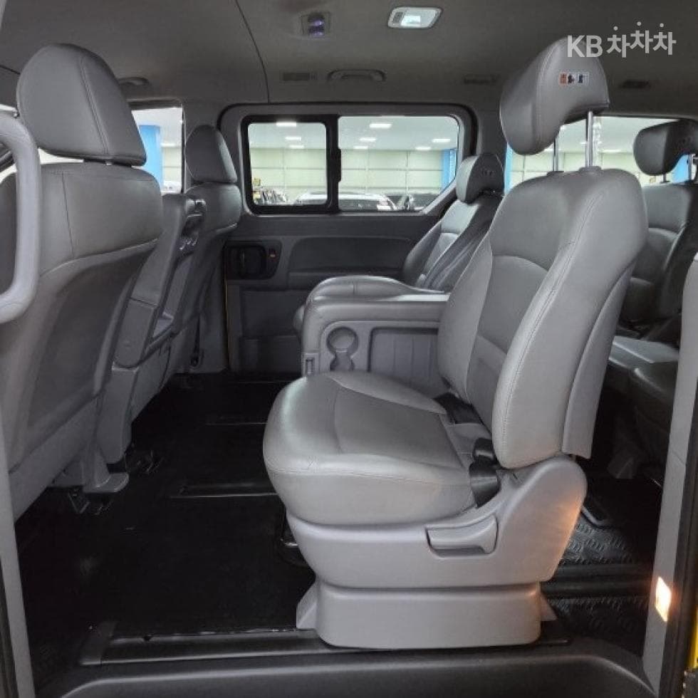 Hyundai Grand Starex15-seater 어린이버스 Luxury - 7