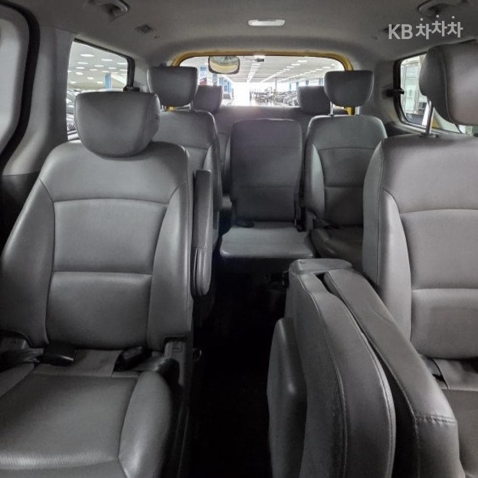 Hyundai Grand Starex15-seater 어린이버스 Luxury - 14