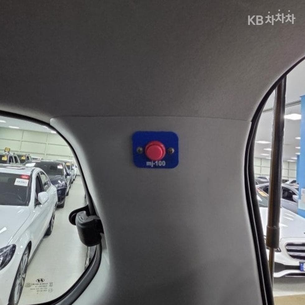 Hyundai Grand Starex15-seater 어린이버스 Luxury - 15