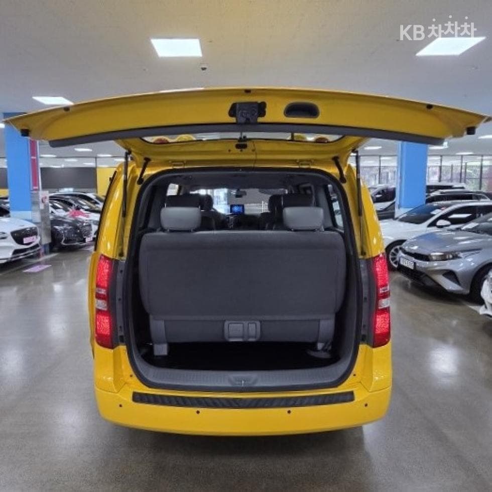 Hyundai Grand Starex15-seater 어린이버스 Luxury - 16