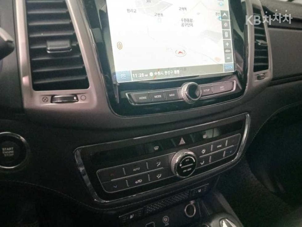 КейДжи Мобилити Rexton Sports Khan2.2 Дизел 4x4 Pro페셔널 S - 12