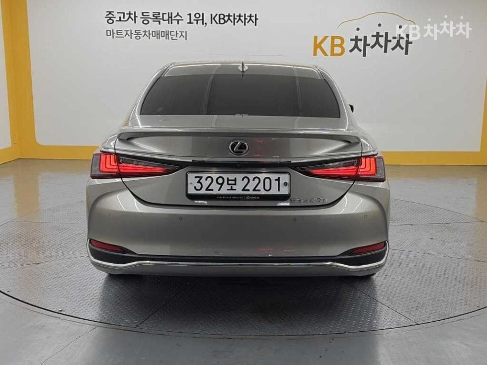 Lexus New 제너Ray (van)션 ES300h Luxury+ - 3
