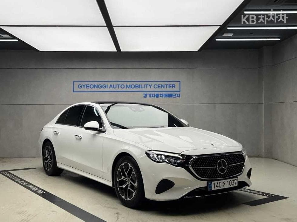 Mercedes-Benz E-클래스 (W214) E200 Avantgrade - Image 1