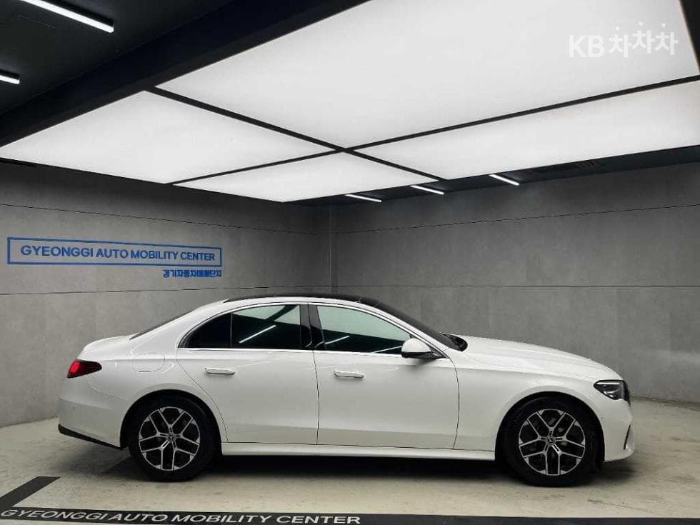 Mercedes-Benz E-클래스 (W214)E200 Avantgrade - 2
