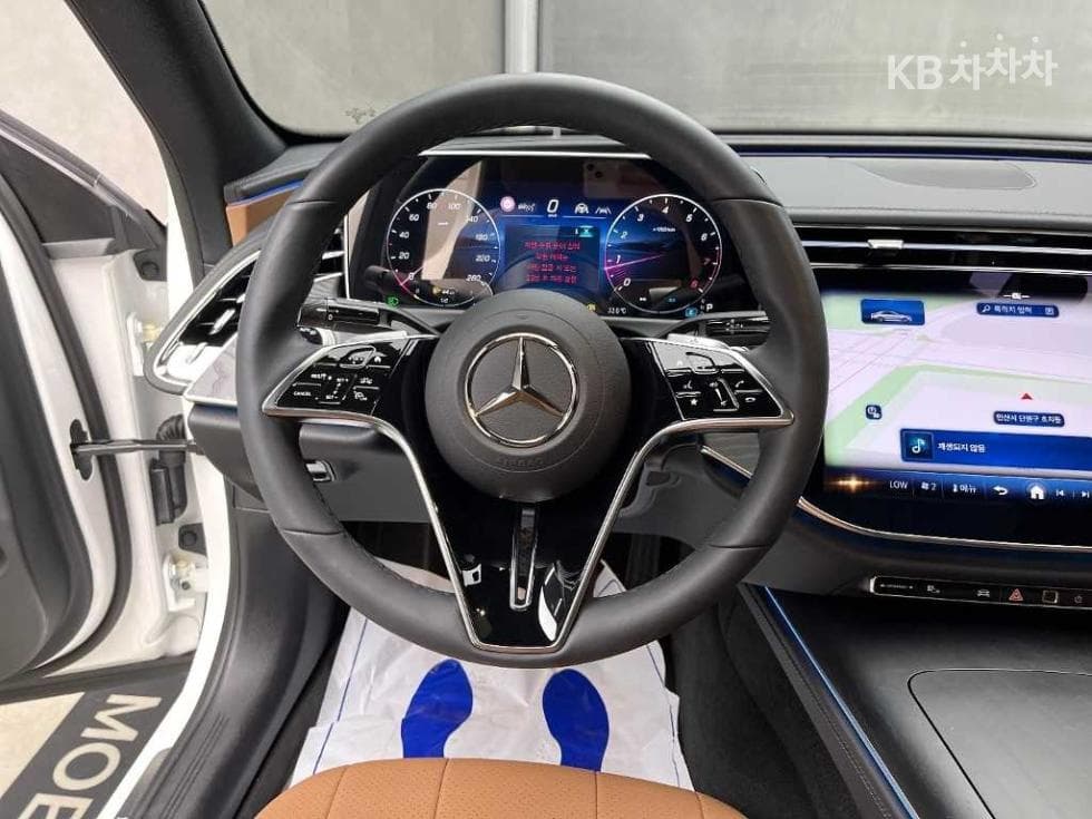 Mercedes-Benz E-클래스 (W214)E200 Avantgrade - 9