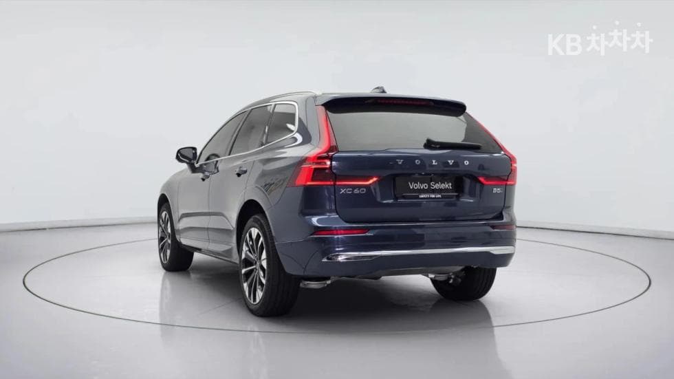Volvo XC60 Второ поколениеB5 Ultra Bright - 3