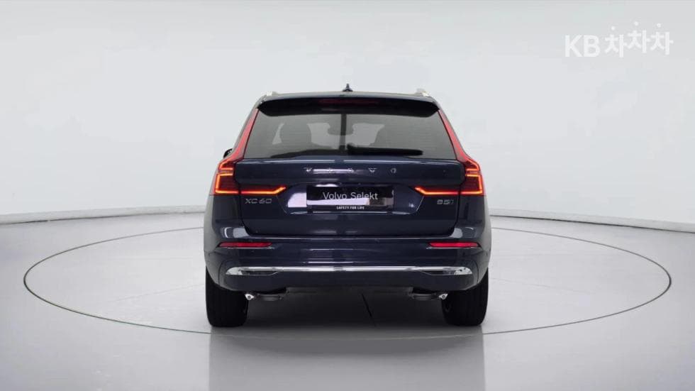 Volvo XC60 Второ поколениеB5 Ultra Bright - 4