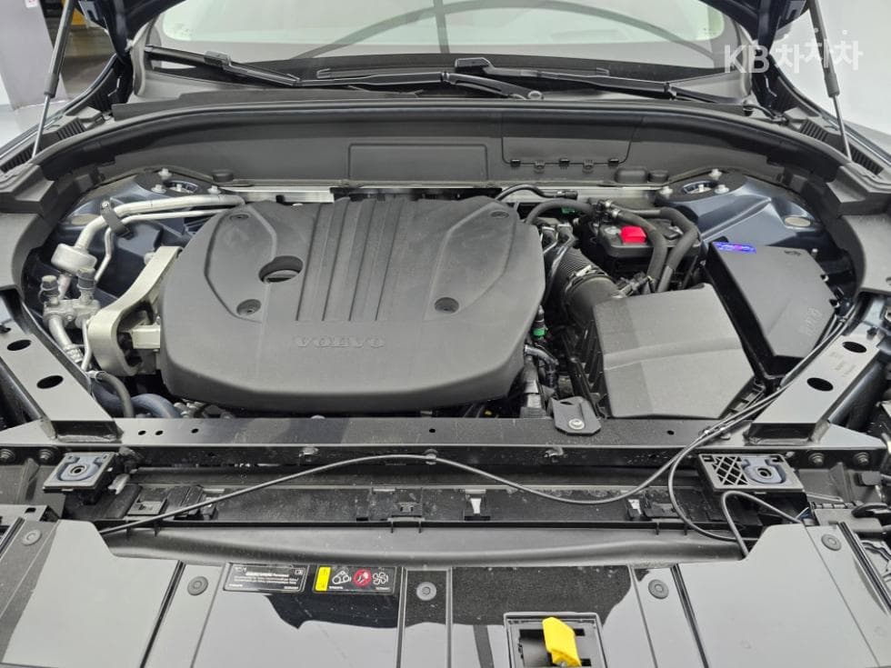 Volvo XC60 Второ поколениеB5 Ultra Bright - 6