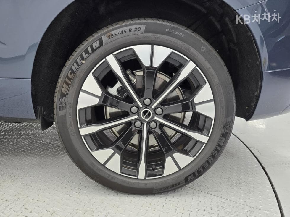 Volvo XC60 Второ поколениеB5 Ultra Bright - 17