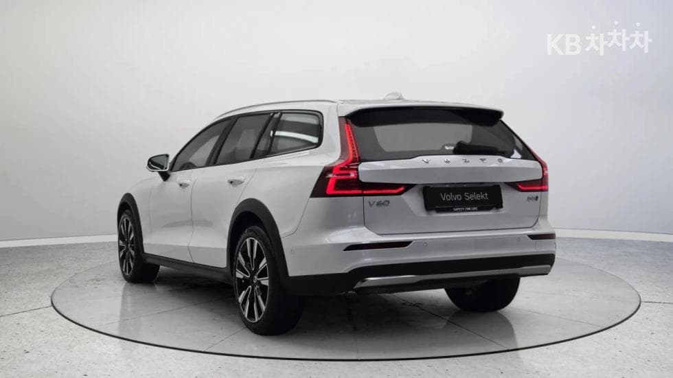 Volvo V60 CC(Second generation)B5 AWD Ultimate - 2