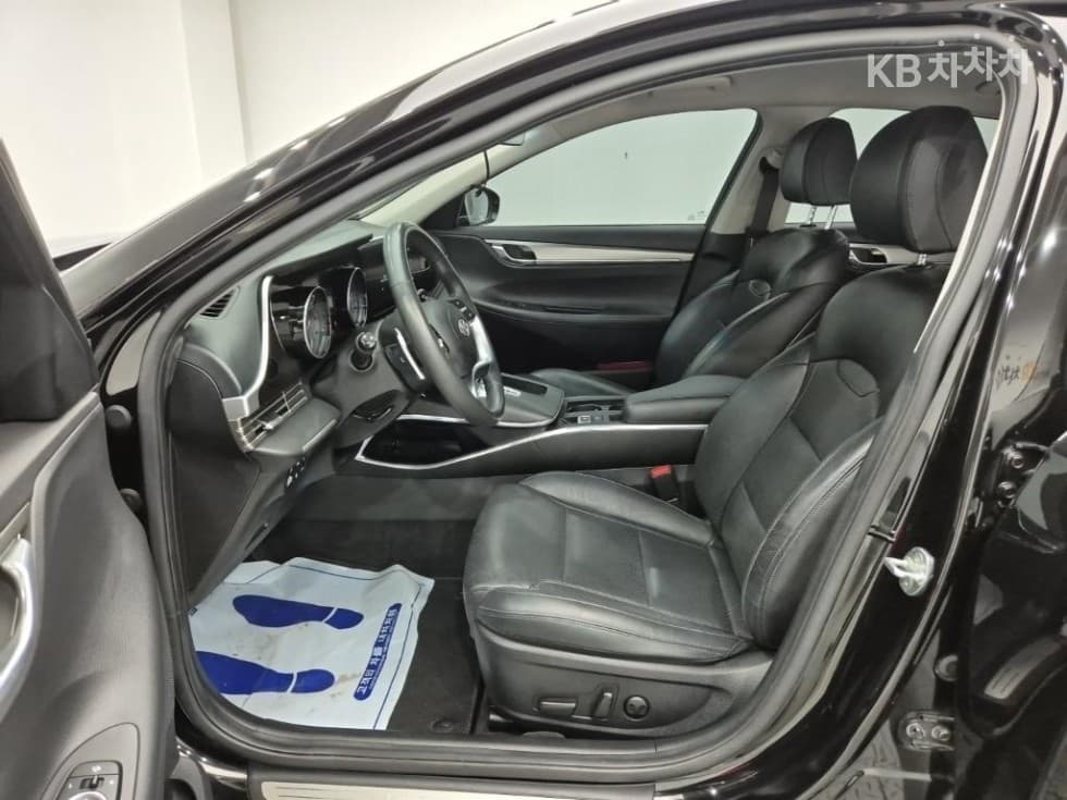 Hyundai The New (facelift) Grandeur (Azera)2.5 Premium 초이스 - 13