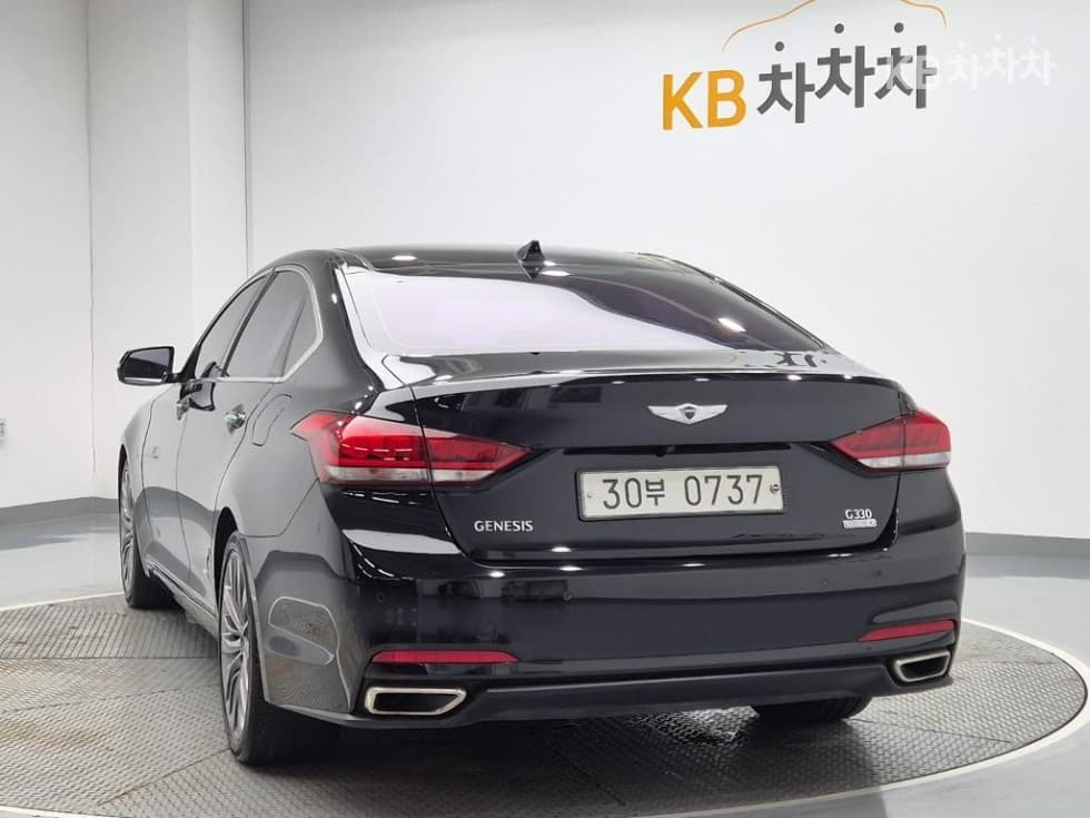 Хюндай ДженезисDHG330 Premium - 2
