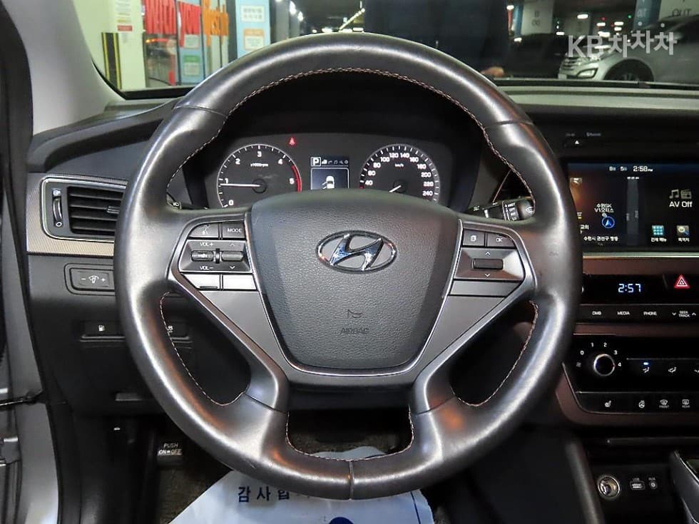Hyundai Sonata LF1.7 Diesel 케어Plus - 8