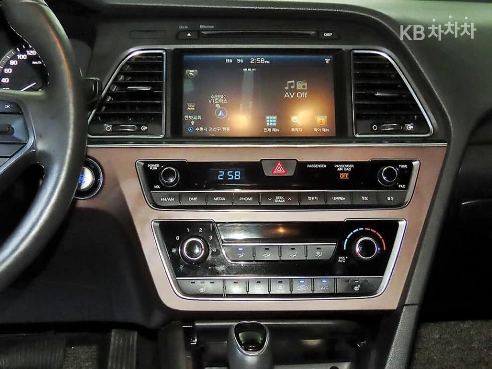 Hyundai Sonata LF1.7 Diesel 케어Plus - 11