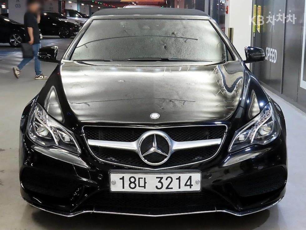 Mercedes-Benz New E-ClassE200 Cabriolet A207 - 2