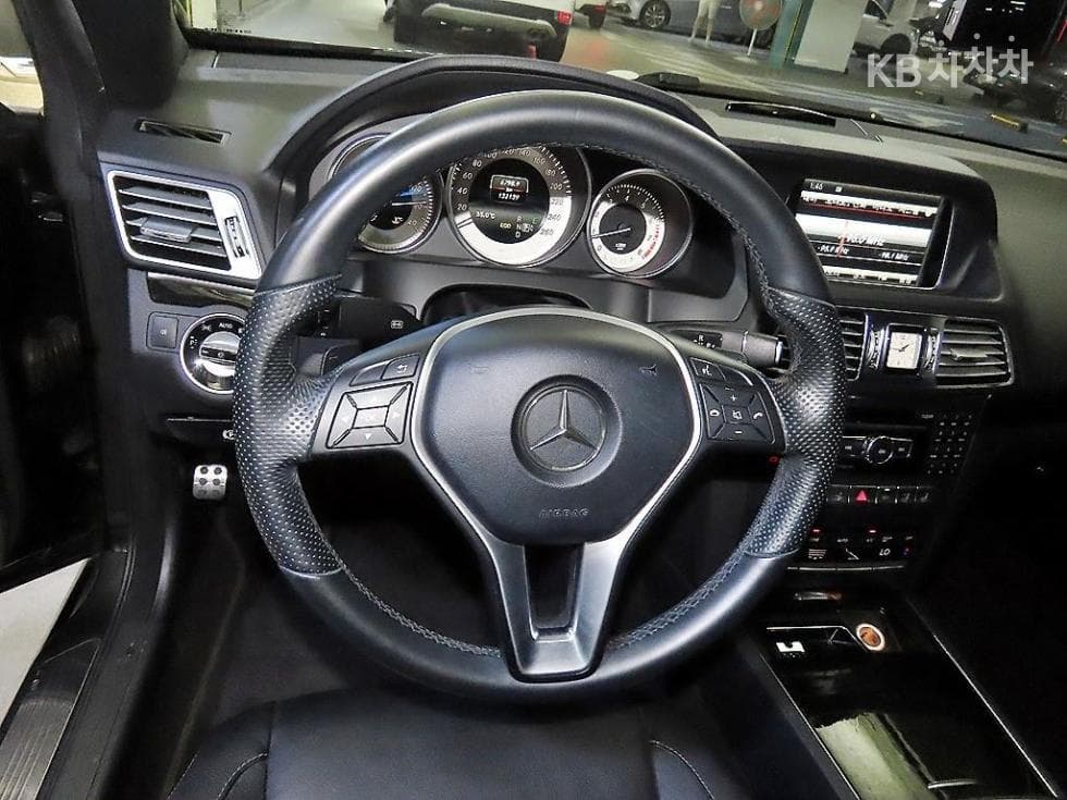 Mercedes-Benz New E-ClassE200 Cabriolet A207 - 11