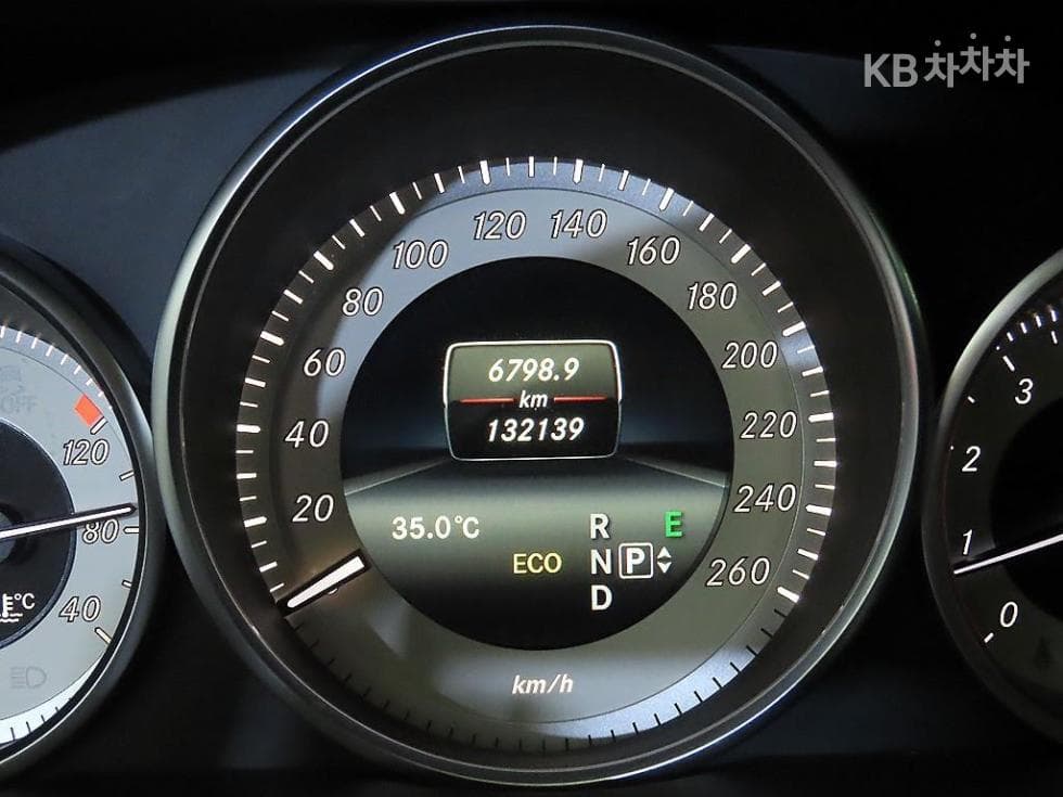 Mercedes-Benz New E-ClassE200 Cabriolet A207 - 12