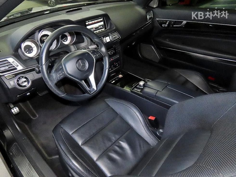 Mercedes-Benz New E-ClassE200 Cabriolet A207 - 13