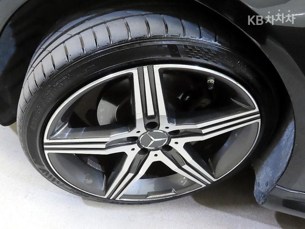 Mercedes-Benz New E-ClassE200 Cabriolet A207 - 20