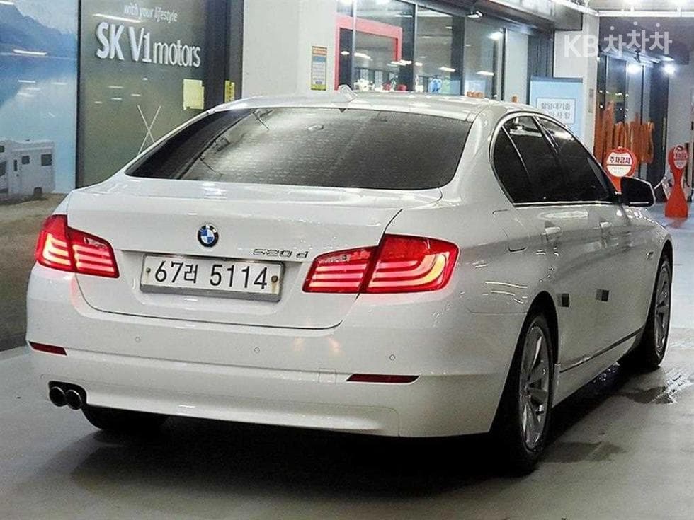 BMW New5 Series520d F10 - 4