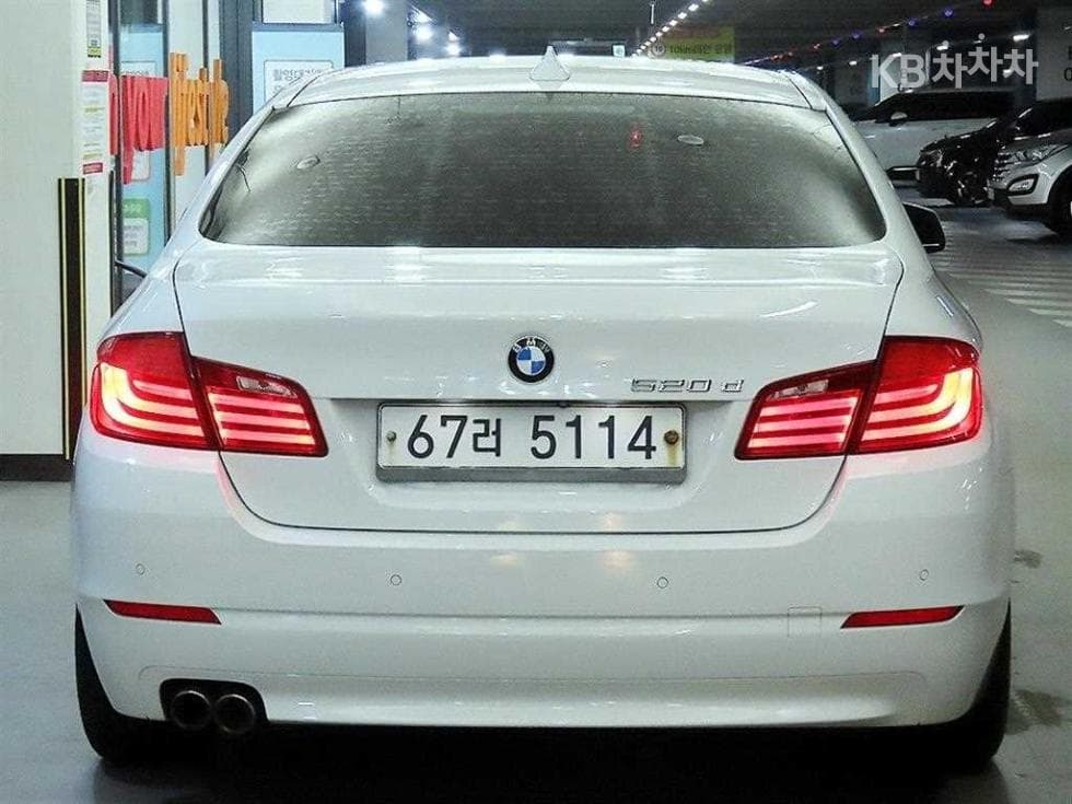 BMW New5 Series520d F10 - 5