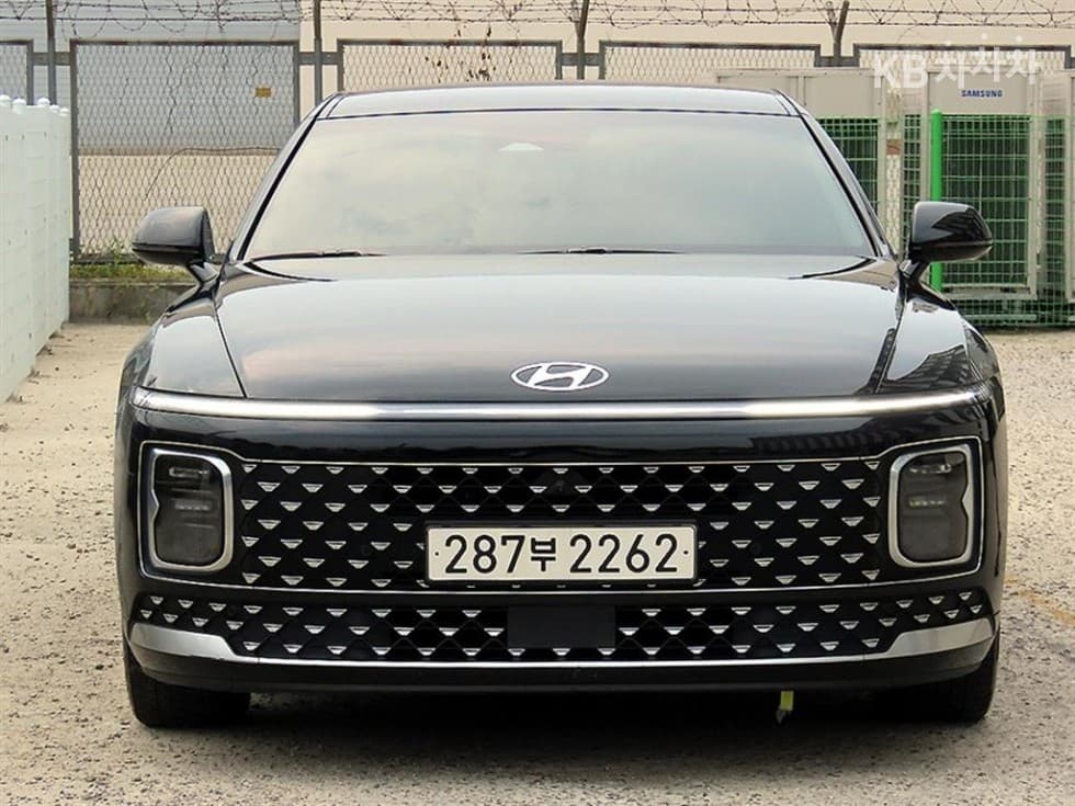 Hyundai The All New Grandeur (Azera) 3.5 Gasoline 2WD Exclusive - Image 1