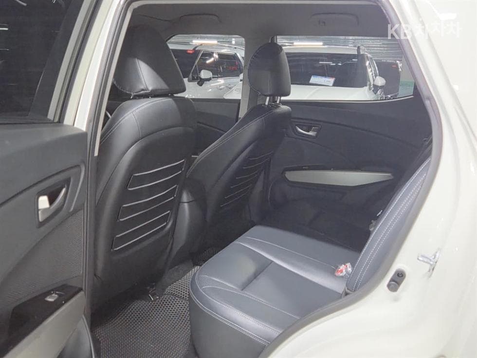 KG Mobility TivoliGasoline TX Standard - 14