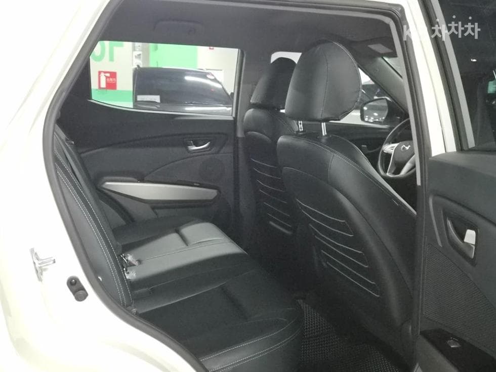 KG Mobility TivoliGasoline TX Standard - 16