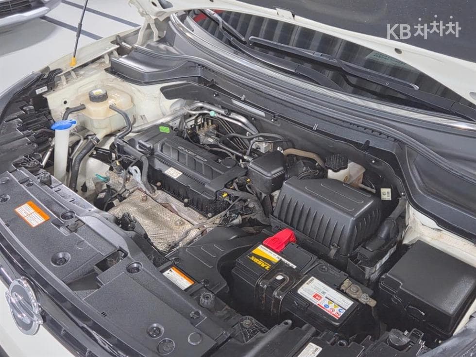 KG Mobility TivoliGasoline TX Standard - 23