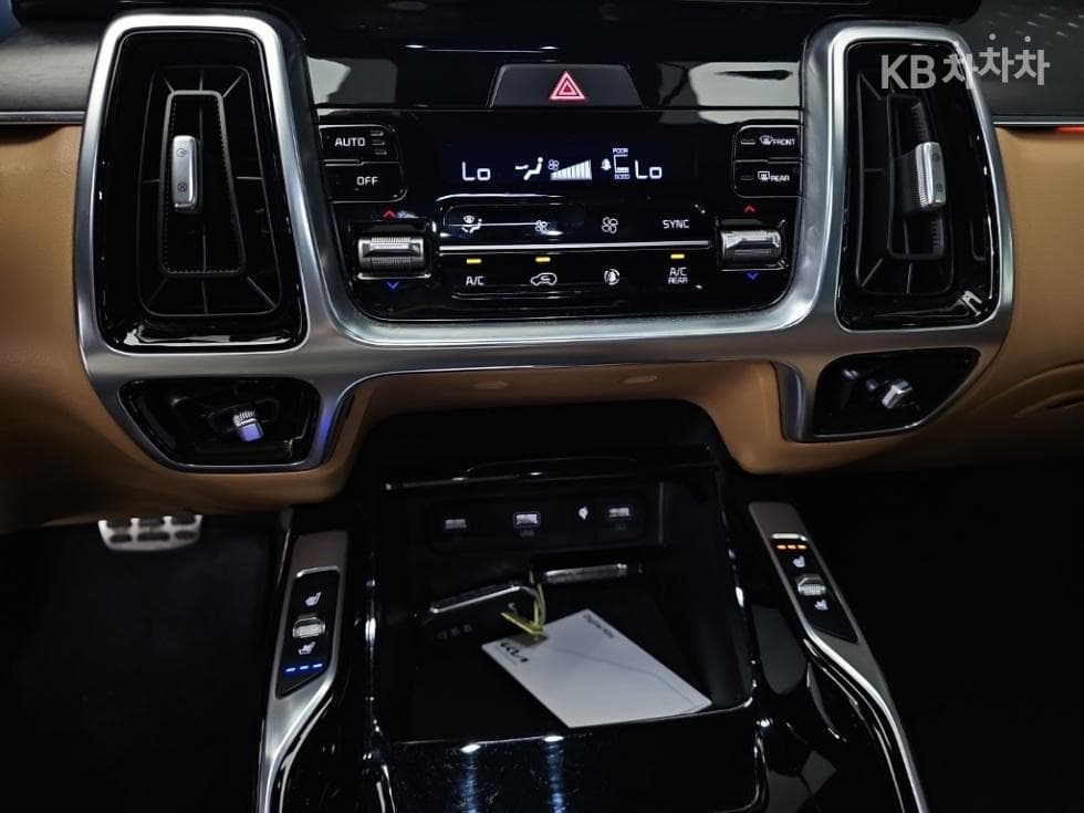 Киа The New (фейслифт) Sorento MQ42.5 T-GDI AWD Signature Gravity - 10