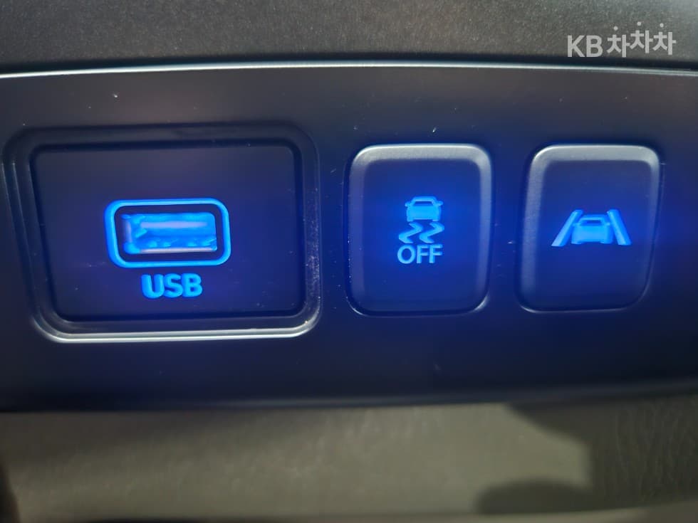 Hyundai Porter 2Extra Long Double Cab LPG Premium - 18